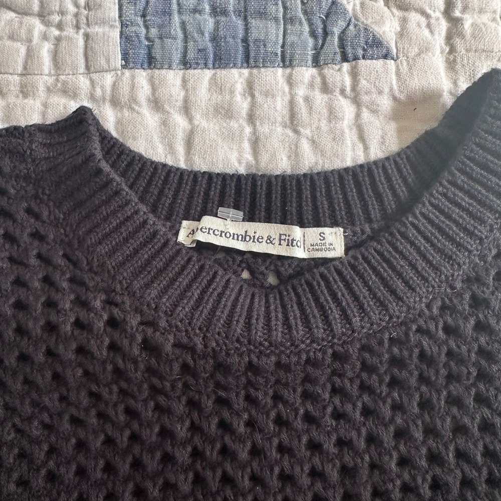 Abercrombie & Fitch Sweater Vest View 2